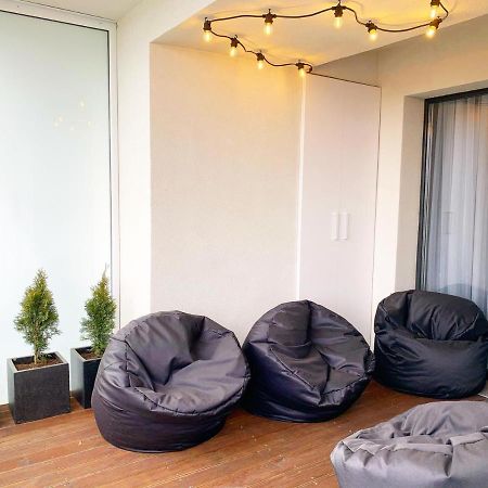 White Vibe Apartment Cluj-Napoca Ngoại thất bức ảnh