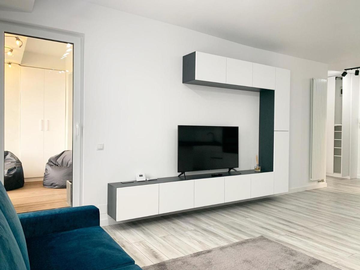 White Vibe Apartment Cluj-Napoca Ngoại thất bức ảnh